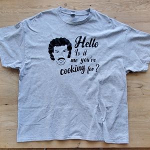 Graphic t-shirt Hello Is it me you're cooking for? XXL